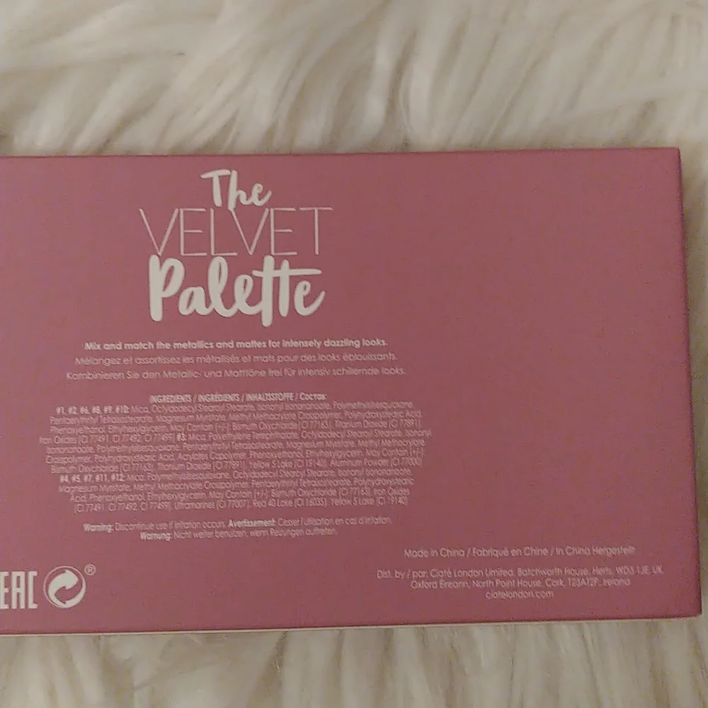 💝FIRM! NWT CIATE LONDON THE VELVET EYESHADOW PALETTE